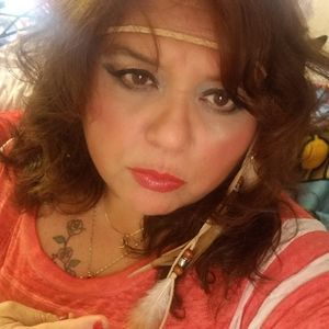 Meet your Posher, Ofelia